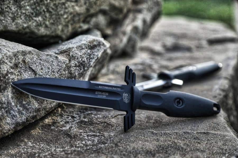 Couteau tactique ERMES BLACK OPERATIVO - Couteaux de combat - Extrema Ratio